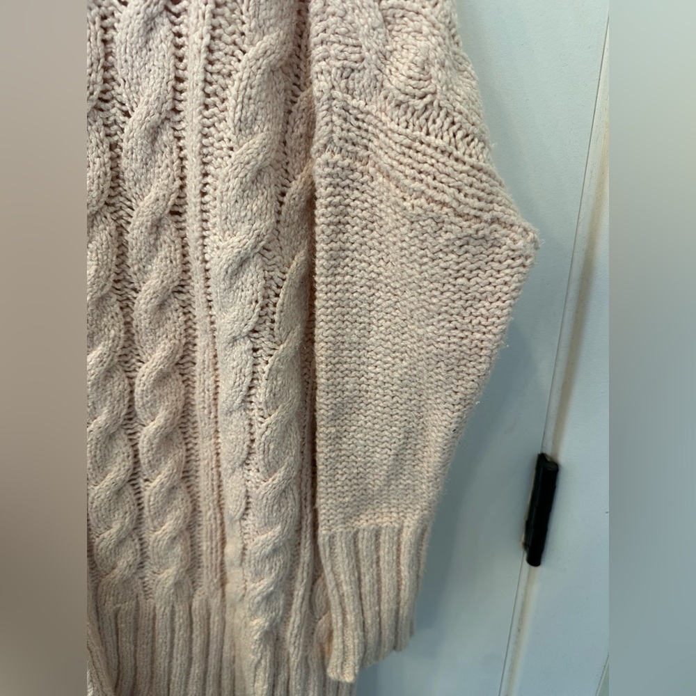 Soft Cable Knit V-Neck Sweater - Light Pink - Picture 6 of 7